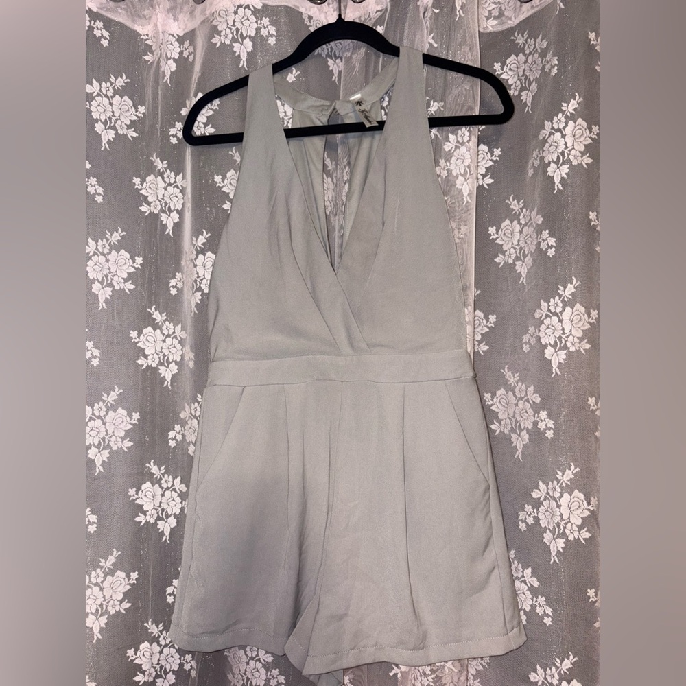 Elegant Gray Halter Jumpsuit